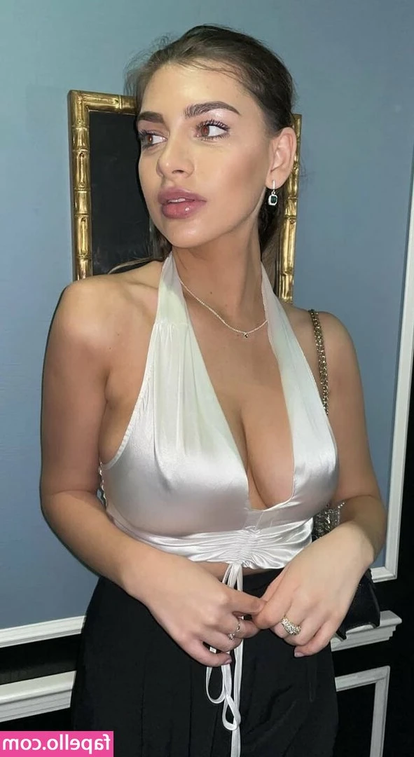 Sabina Blair [ sabina-blair ] - you can lick them tho 🖤