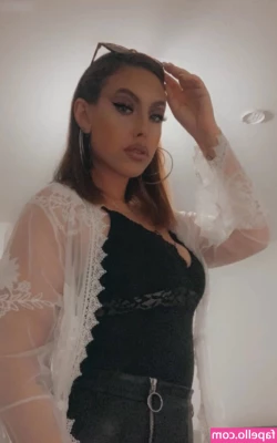 Janine Horn [ janine-horn ] - Me gusta estar arriba y dominar   Como te gusta a ti   Me dejarias