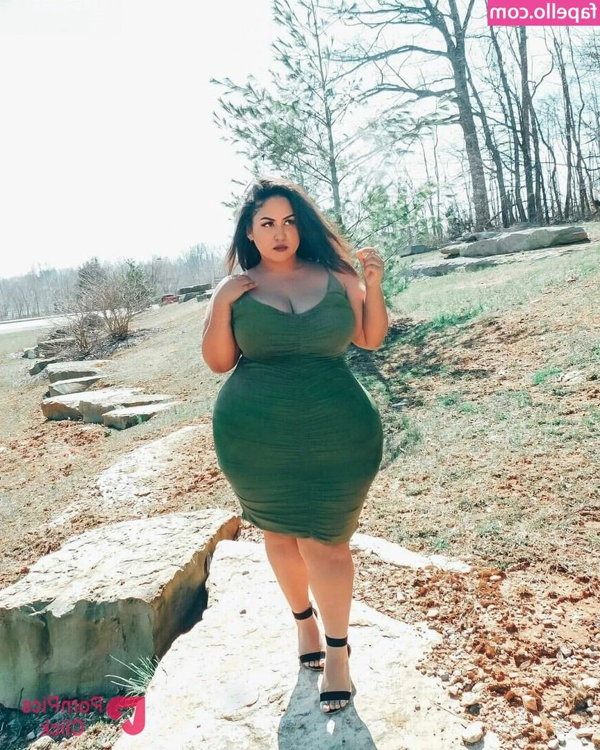 uilanibabe - How’s your Monday?😘