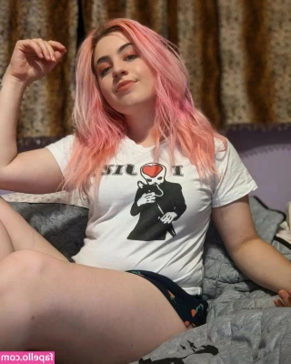 Sawyeurism - Your naughty girl is so missing you today...I wanna show you how