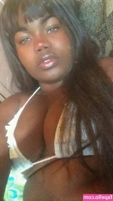 Esther Marinho [ esther-marinho ] - Hmu if you re tryna see what s underneath
