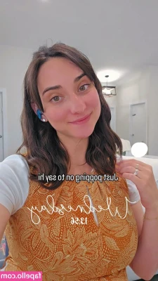 Abby Shapiro [ abby-shapiro-1 ] - Who doesn't like a little side boob action 💗