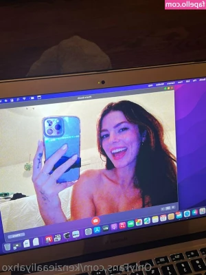kenzieaaliyahxo [ kenzieaaliyahxo-1 ] - Here's a little preview clip from my new topless video NEW 10,020