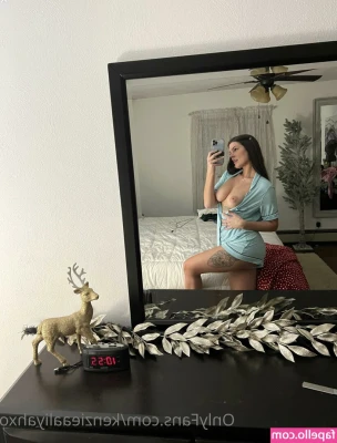 kenzieaaliyahxo [ kenzieaaliyahxo-1 ] - If it weren t so hot  it would be pretty annoying how quickly I