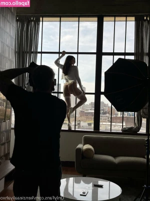 kenzieaaliyahxo [ kenzieaaliyahxo-1 ] - Beg for my ass hunny ~