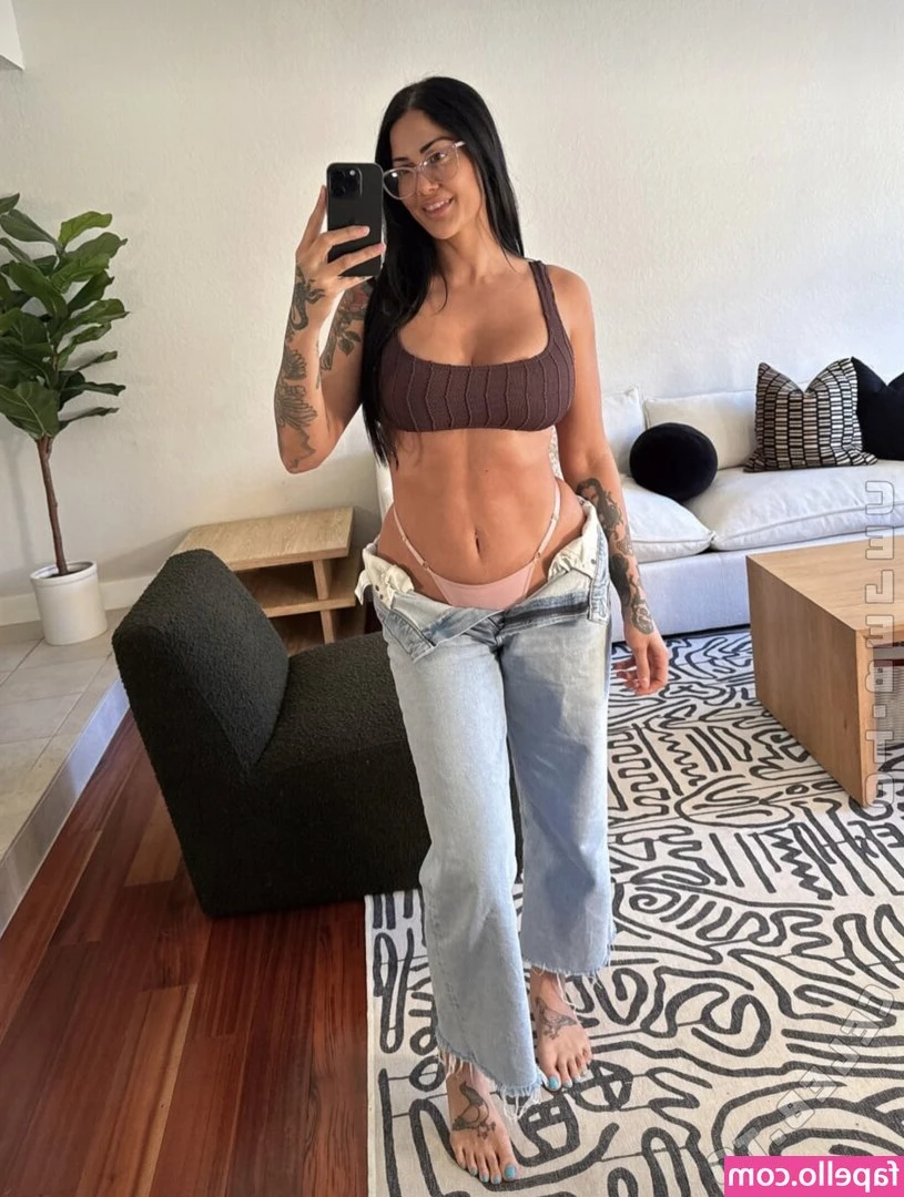 Paige Parker [ paige-parker-4 ] - Do you wanna ride