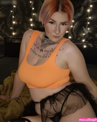 Jilly Vanilly [ jilly-vanilly ] - Join me tonight for my Saturday Slumber Party from 9-10 30ish pm EST 