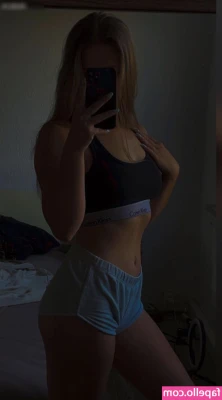 Lenii.brnnr [ lenii-brnnr ] - just me skating the other day x