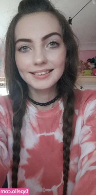 shy_spice [ shy-spice ] - I JUST LAY BACK AND FUCK MYSELF WITH MY FAVOURITE DILDO!!!!  This is