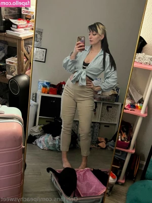 ipeachysweet - Playing with balls and watching them be played with is my favorite