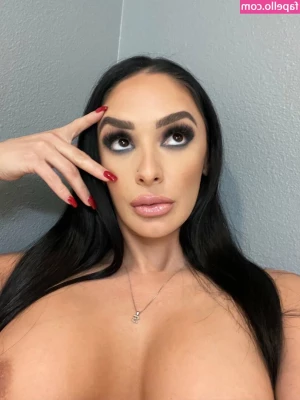 Sheena Ryder [ sheena-ryder ] - A quick video of me playing with my peach