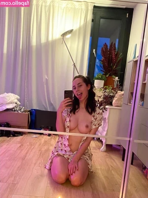Ivy Piper [ ivy-piper ] - Me rubbing one out right after work