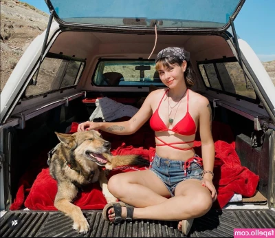 ltl_dog [ ltl-dog ] - Tanning with a friend would be so much more fun