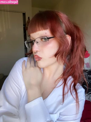 sliitttt - Sexy THICK Red Head With A Phat Ass  amp  Incredible Wants Your