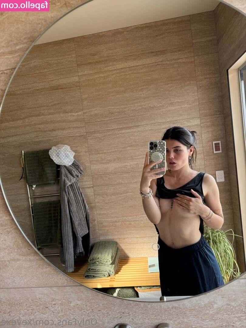 xevexe - suit free pool action on the paid feed   shan_de_leers