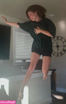 Olivia Kirsch [ olivia-kirsch ] - When the angle makes your ass more beautiful