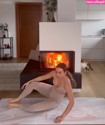 Paulina Wallner [ paulina-wallner ] - Loop this...