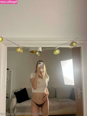 itsmiaexclusive - Suck my big nipples 🍼🍼 2 pics