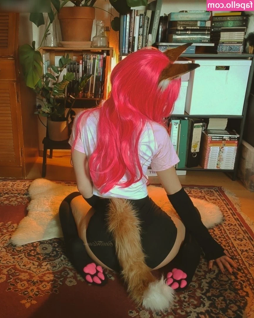 zottelcorn - Happy Fetish Friday!  Today's video topic will be Feet!  I'm pretty