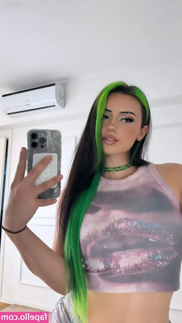 Dilaraa [ dilaraa-2 ] - We're coming up to my OnlyFans-iversary!! How has it been 3 years