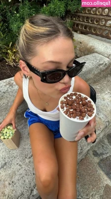 Olivia Holt [ olivia-holt ] - NEW  New self ass fucking video for sale