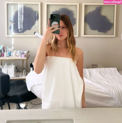 Olivia Holt [ olivia-holt ] - Message me for some content