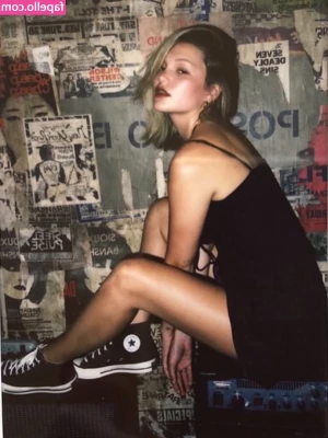 Olivia Holt [ olivia-holt ] - Wanna put something in my oven