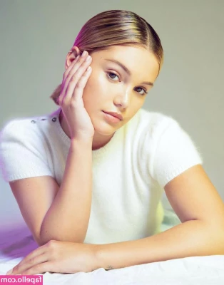 Olivia Holt [ olivia-holt ] - pussy or feet? 🦶🏻🐱