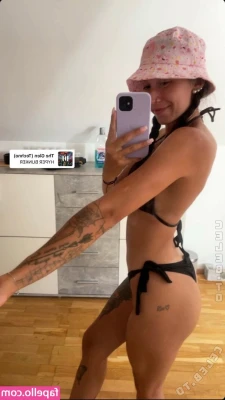 Stefaniebellina - Lotion application specialist position now open  Apply for position