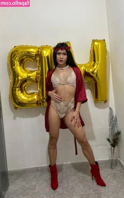 lilyuw88 - passion red