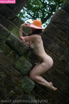 LadyT - What would you like to do with this fat pussy