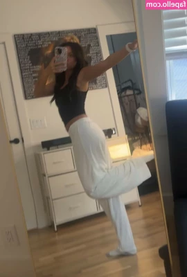 cierrabrickley - Should I collab with a guy? And post it?