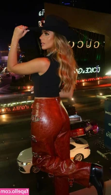 cierrabrickley - Bodypaint  bigggAss    Últimas nudes artísticas  así que admiren