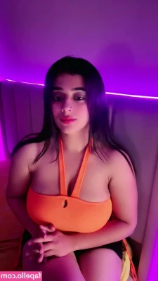 Apoorva Bhalla [ apoorva-bhalla ] - what do you want for Valentine’s Day? 🤭