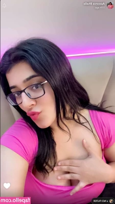 Apoorva Bhalla [ apoorva-bhalla ] - hi i m going live tonight  i ll be here doing an OF live show
