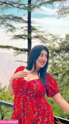 Apoorva Bhalla [ apoorva-bhalla ] - skinny  photointhemirror