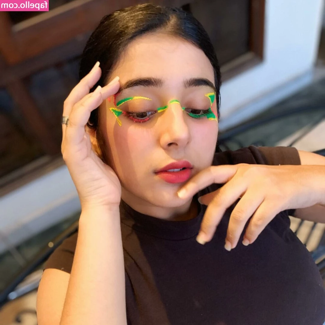 Apoorva Bhalla [ apoorva-bhalla ] - I have one passion in life it’s huge dick 🥰 with @bigdickarab813