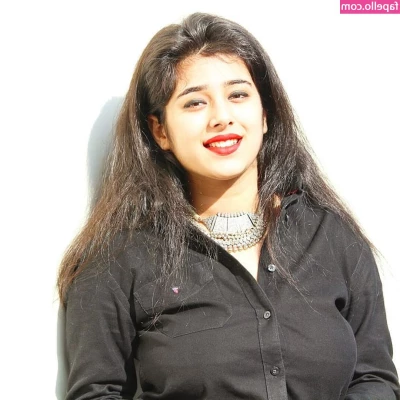 Apoorva Bhalla [ apoorva-bhalla ] - Your sexy Giantess wants to show off for you