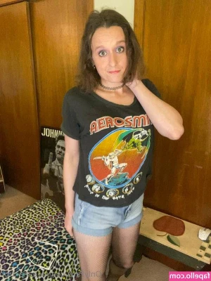 VeeAna_Troi [ veeana-troi ] - ain't nobody dope as me i'm just so fresh and clean SO FRESH AND SO