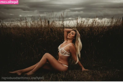 thatboudoirgirl [ thatboudoirgirl-1 ] - Happy Saturday
