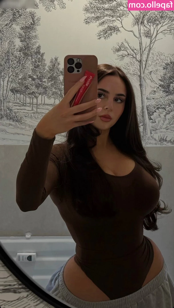 Luisa Senn [ luisa-senn ] - I make these glasses look good👓