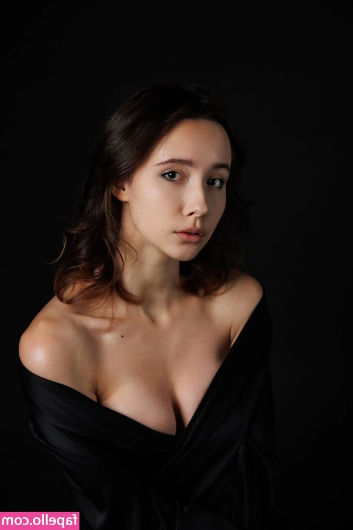 Anastasia Grinenko [ anastasia-grinenko ] - I bet my big tits and hairy armpits will make you cum quick