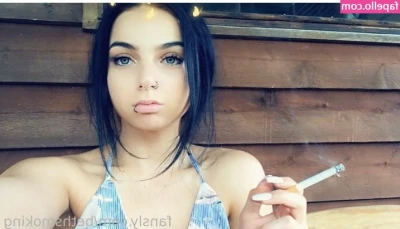 bethsmoking - posting full length videos on @vodkamilk 💦💦