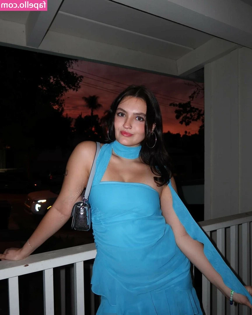 Darla Burkett [ darla-burkett ] - So on next Saturday I m gonna release my first porn video  called the