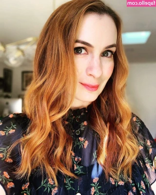 Felicia Day [ felicia-day ] - Professionally shot solo  Watch me stretch my ass with a GIANT plug