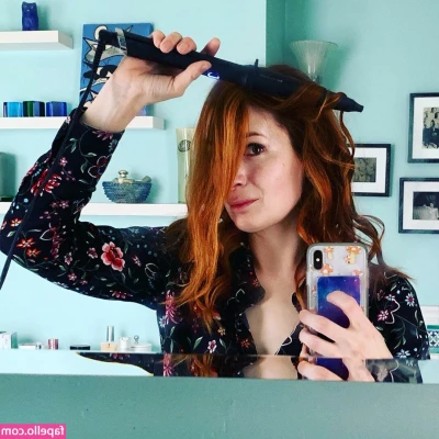Felicia Day [ felicia-day ] - I WANNA MAKE YOU MY BOO