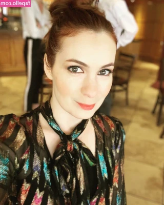 Felicia Day [ felicia-day ] - One of this weekends clip outfits
