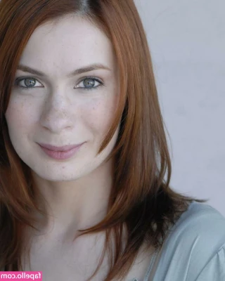 Felicia Day [ felicia-day ] - hard for a friend  hard for a surprise visitor  looking like a crazy