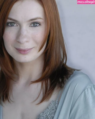 Felicia Day [ felicia-day ] - Happy Monday