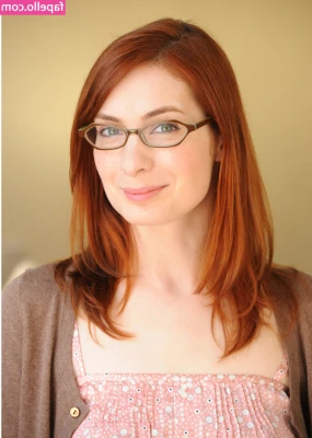 Felicia Day [ felicia-day ] - Big boobs just hang so well during doggy style